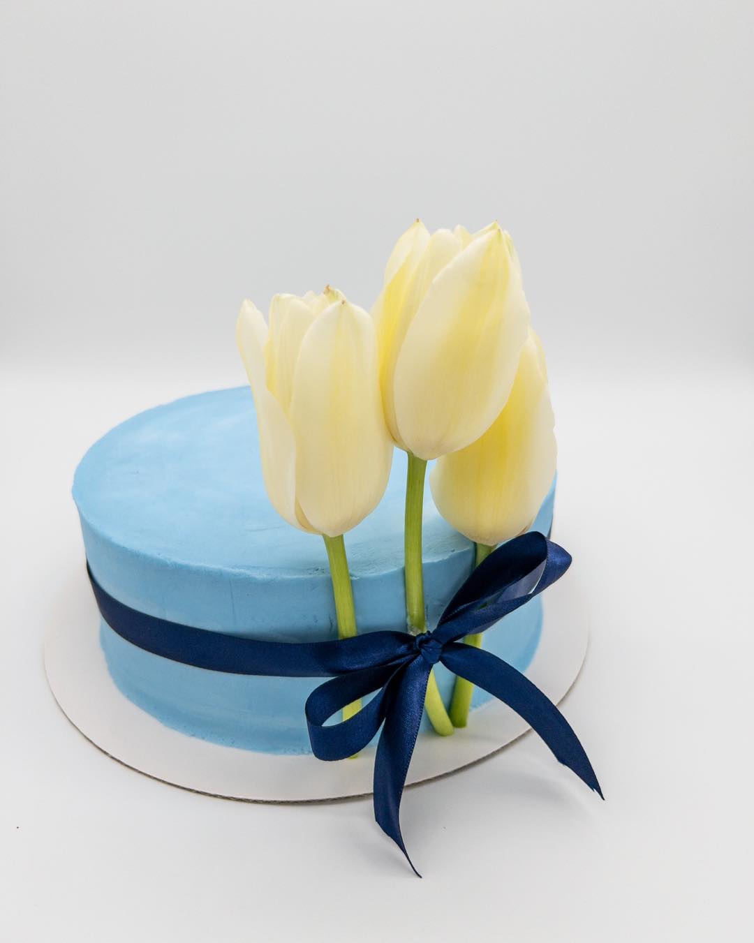 Mothers Day is right around the corner! We have 5 spots left for cakes. 

#mothersday #mothersdaygiftideas #mothersdaycake #noartificialcolors #noartificialflavors #Fayetteville #chocolatecake #personalized #specialdelivery #giftwrapping #homemade #nwaeats #bentonville #rogers #fayetteville #nwarkansas #shoplocal #shopsmall #cottagebakery